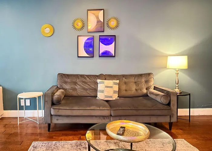 Downtown! 2Bd City View Onsite Parking King Lm809
