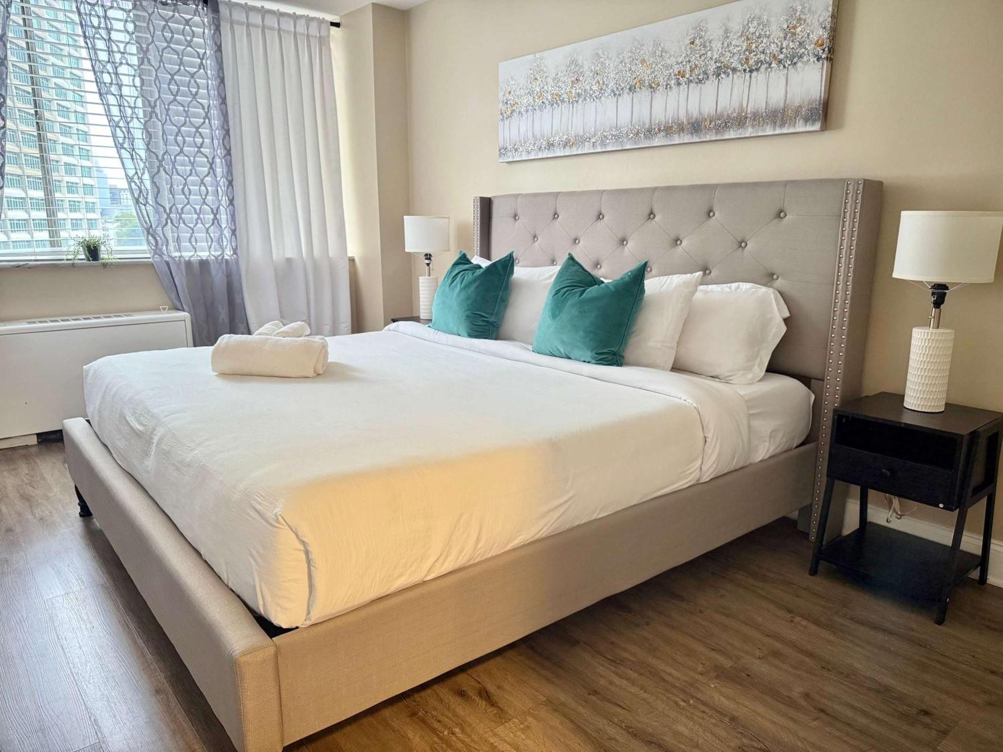 Casa vacanze Downtown! 2bd View Onsite Parking King Lm809