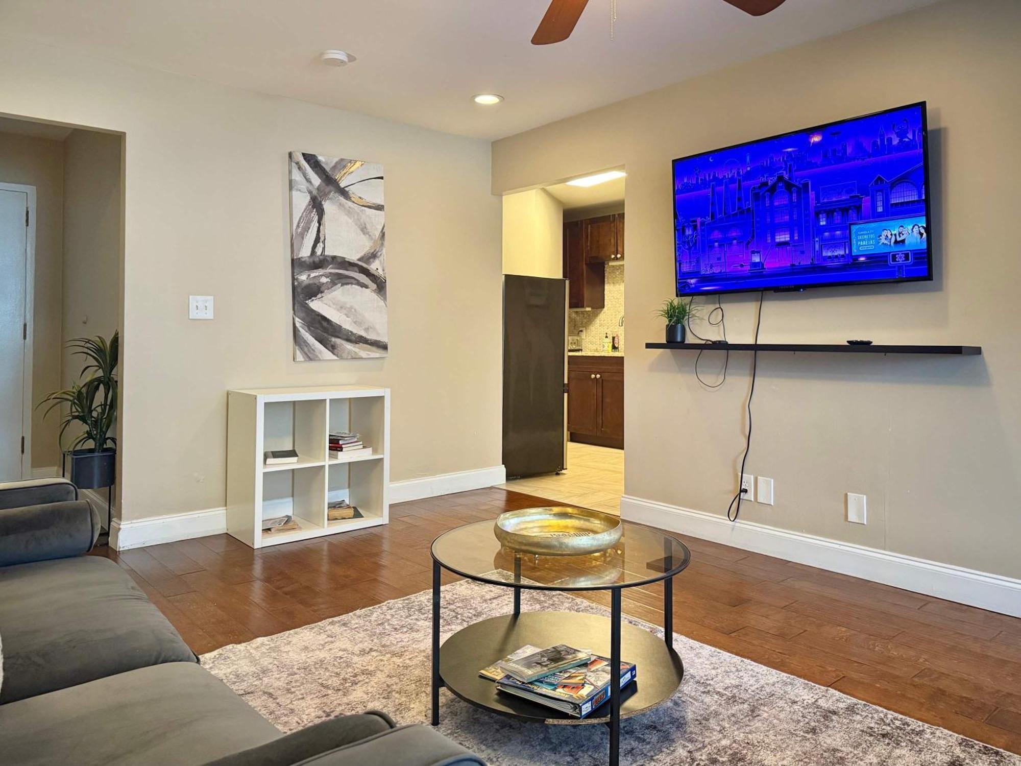 Downtown! 2bd View Onsite Parking King Lm809 Casa vacanze
